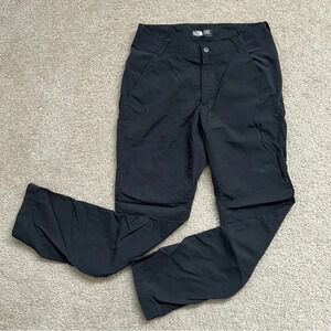 The North Face Men’s Outdoor Active Hiking Pants Size 30 Regular Gray Nylon.